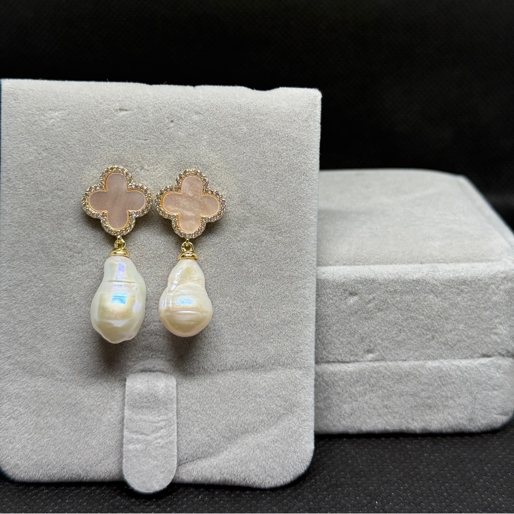 Elegant Gold and Pearl Drop Earrings